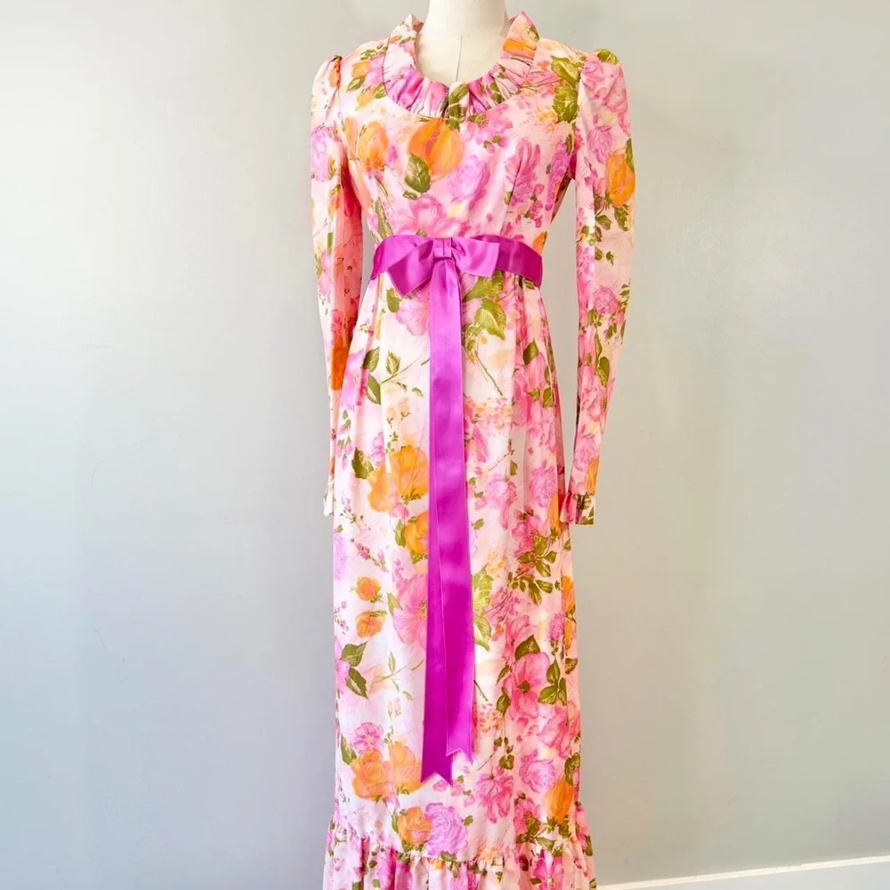 Vintage 1960s / 1970s Maxi Dress Watercolor Floral Pink Spring 60s 70s Flower - Picture 2 of 8